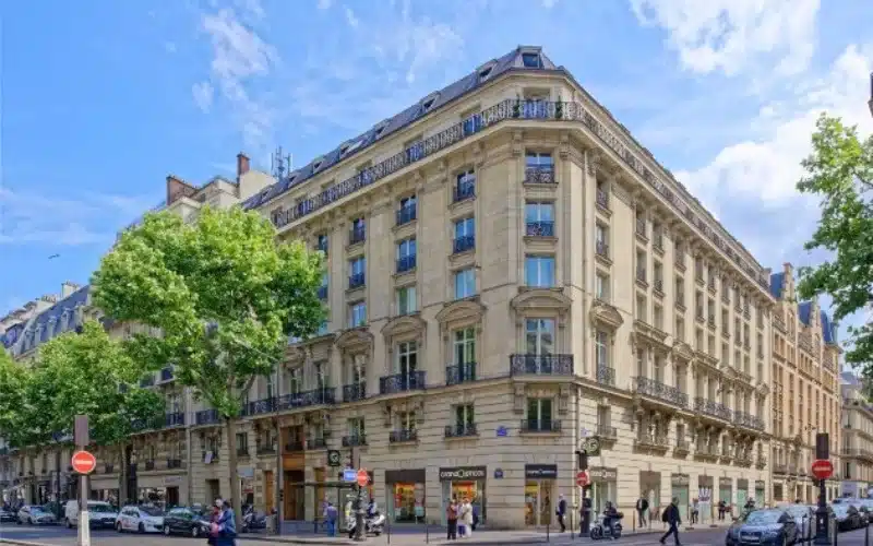 , LA LUXURY HOTELSCHOOL PARIS ET EHL OFFRENT UNE FORMATION POST BAC DE PREMIER PLAN EN FRANCE